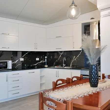 Saranda Apartaments * Sarandë
